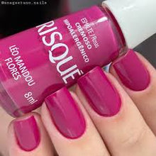 Esmalte Risqué Rosas Cremoso Léo Mandou Flores