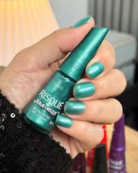 Esmalte Verde Metálico Risqué & Lollapalooza Brasil Me Encontra no Letreiro 8ml